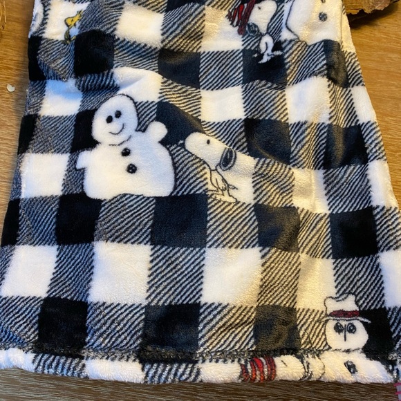 Berkshire Holiday Snoopy And Snowmen Blue White Soft Plaid Blanket